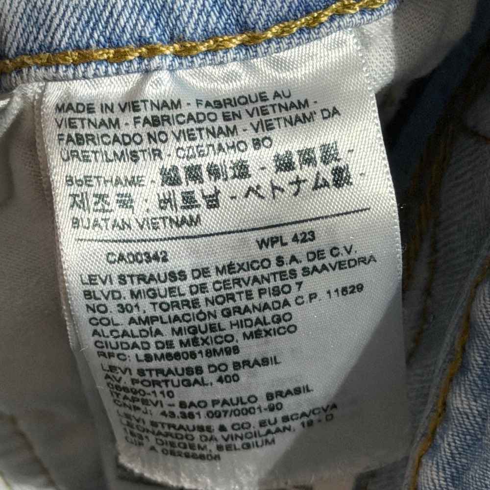 Levis 511 Slim Fit Light Wash Denim Jeans Mens 30x32 Blue 04511-2348 - Picture 14 of 15